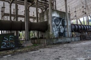 Труби якими подається опалення